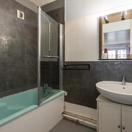 Le Vip - Parking Prive Citadine *