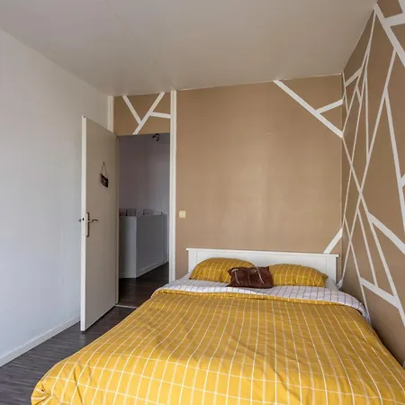 Le Vip - Parking Prive Citadine